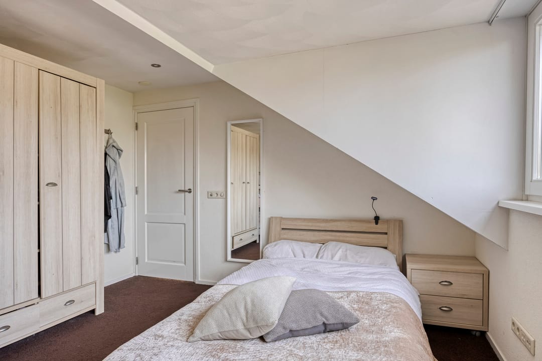 Foto 28 van Valkenierstraat 136