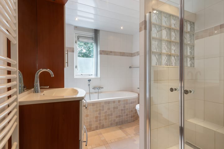 Foto 24 van Pinksterbloemlaan 8