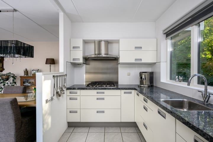 Photo 16 of M. Ruyshof 19