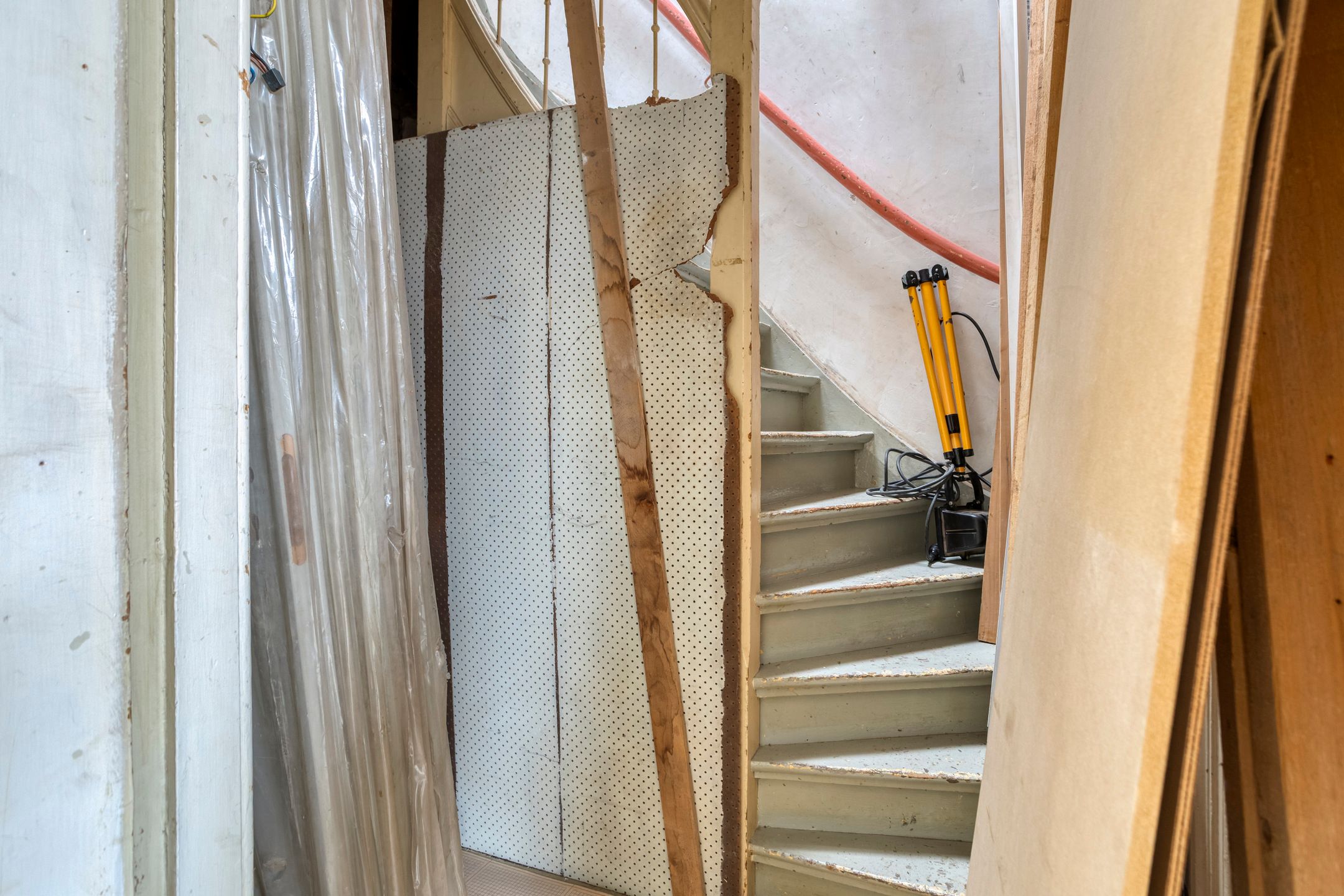 294.jpg?options=width=2160