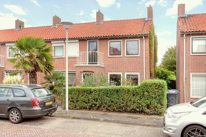 Photo 2 of Dirk van der Knijfstraat 6