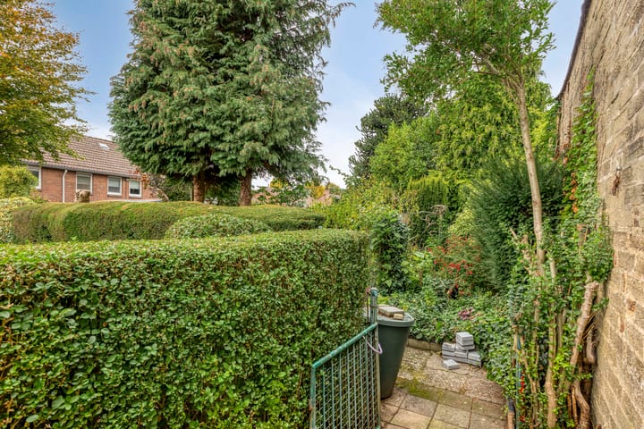 Photo 25 of Nassaustraat 84