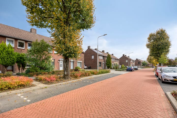 Photo 31 of Nassaustraat 84