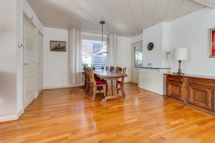 Photo 17 of Aaltenseweg 83