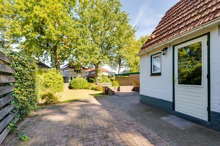 Photo 43 of Aaltenseweg 83