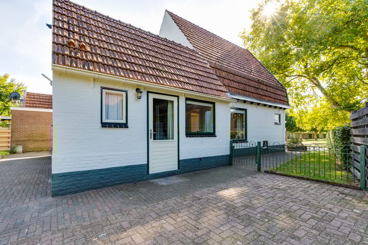 Photo 44 of Aaltenseweg 83