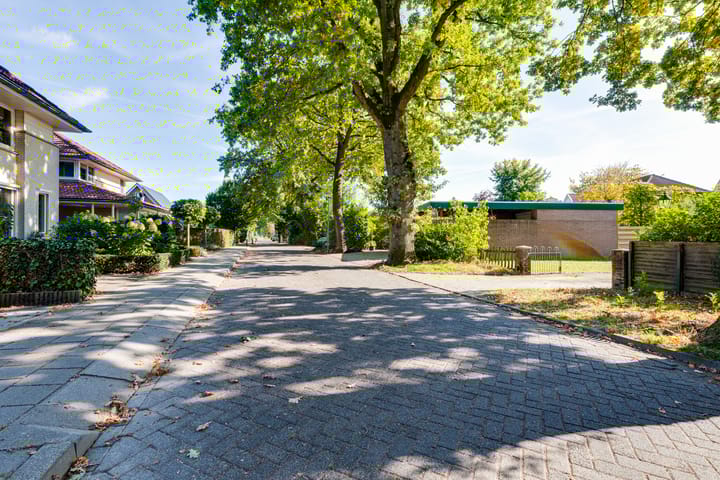 Photo 61 of Aaltenseweg 83