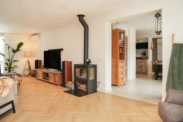 Photo 16 of Boterbloem 1