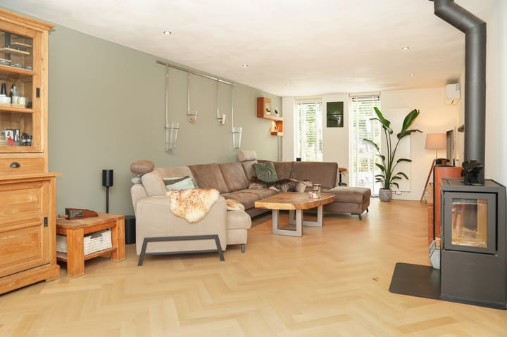 Photo 19 of Boterbloem 1