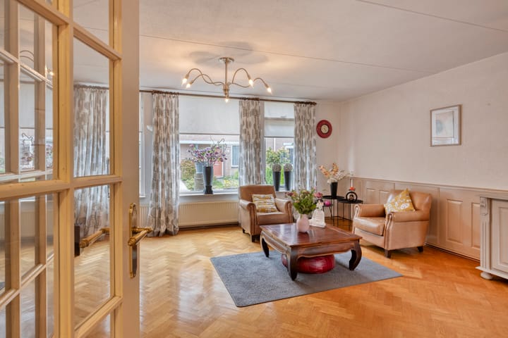 Photo 4 of Weegbree 17