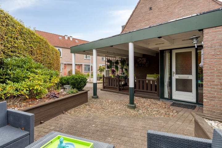 Foto 25 van Weegbree 17