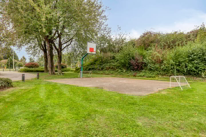 Foto 33 van Weegbree 17