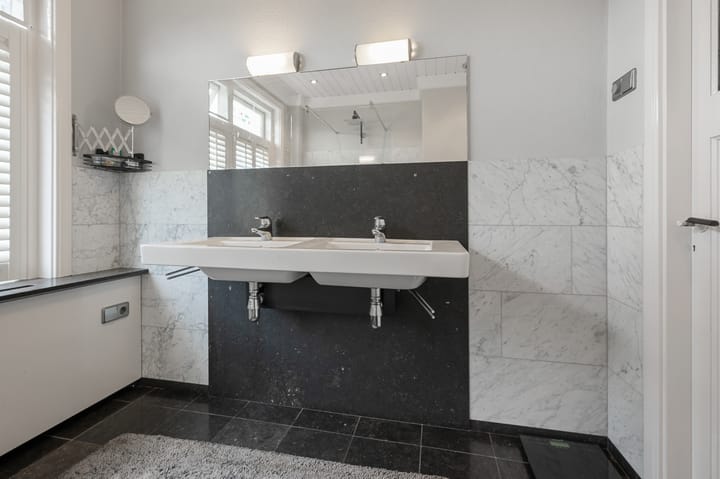 Photo 31 of Burgemeester le Coultrestraat 20