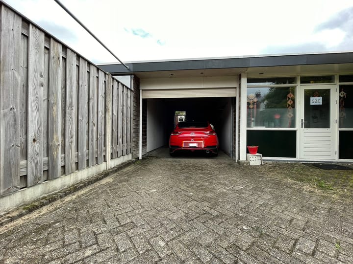 Photo 37 of Burgemeester le Coultrestraat 20