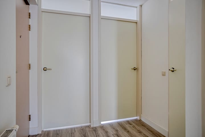 Photo 13 of Schering 25