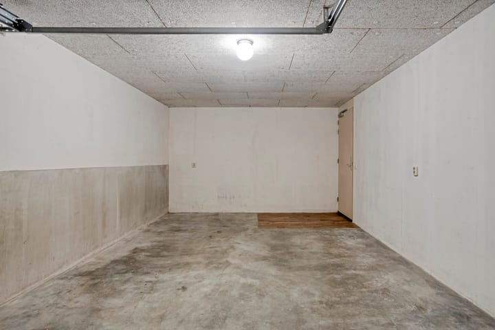 Photo 24 of Schering 25