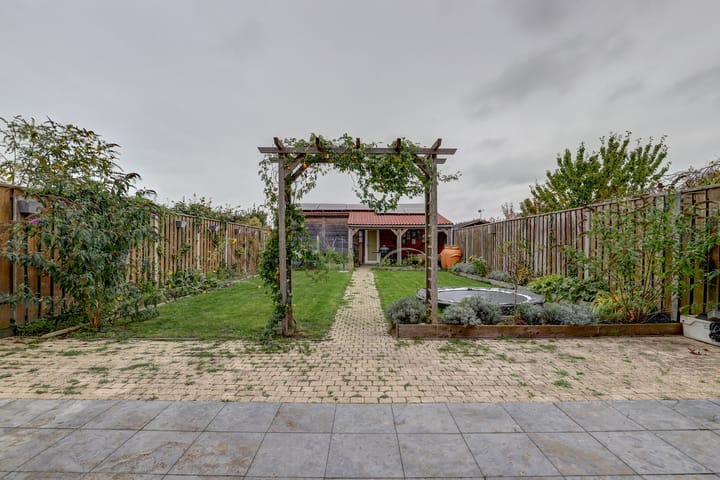 Photo 36 of Christinastraat 26