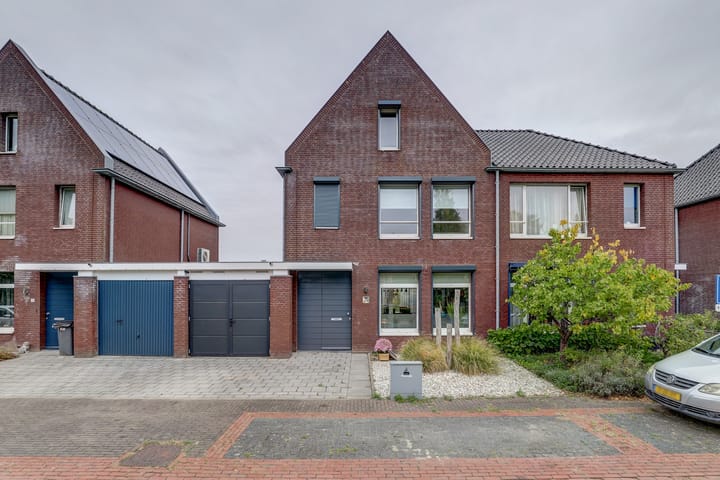 Photo 45 of Christinastraat 26