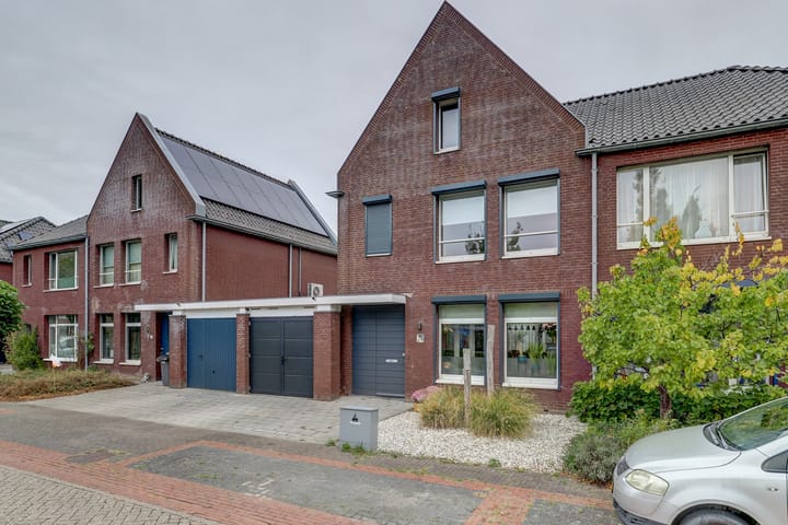 Photo 46 of Christinastraat 26