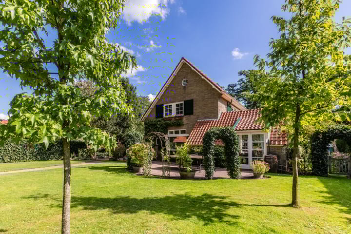 Foto 2 van Zwaluwenweg 12-A