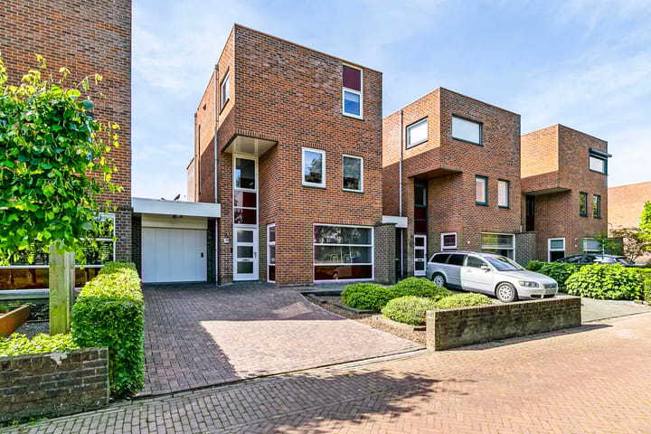 Photo 2 of John Lennonlaan 48