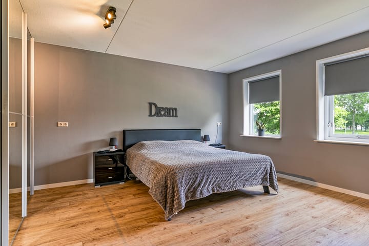 Photo 17 of John Lennonlaan 48