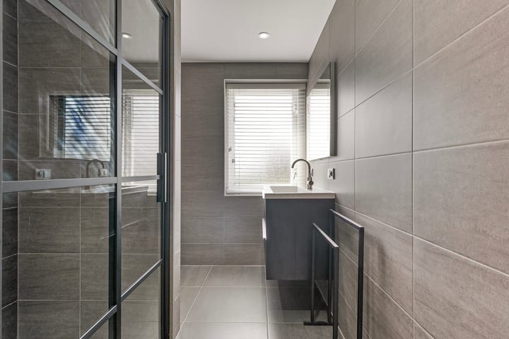 Photo 20 of John Lennonlaan 48