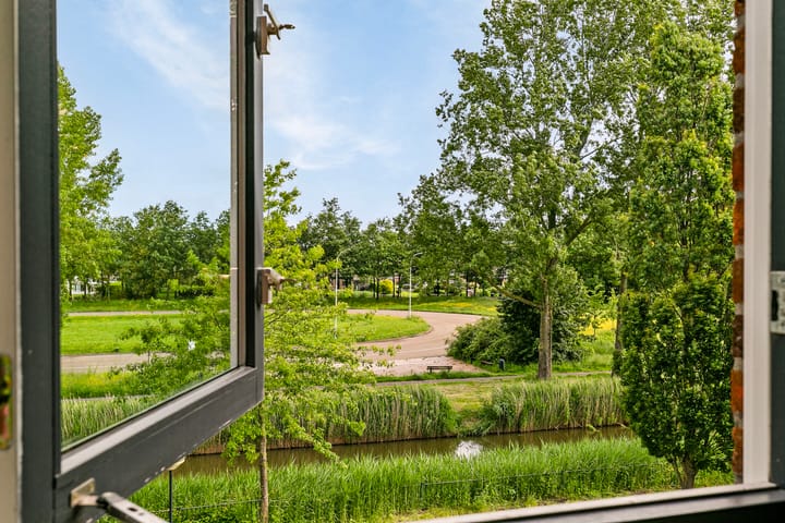 Photo 26 of John Lennonlaan 48