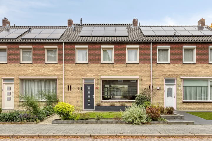 Photo 1 of Kerstroosstraat 4