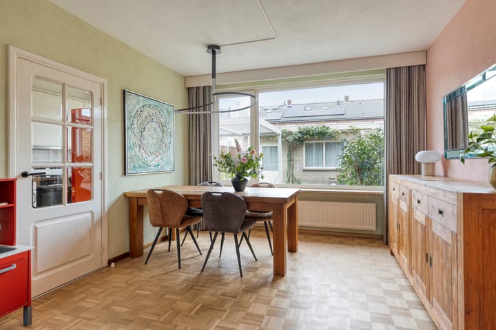 Photo 11 of Kerstroosstraat 4