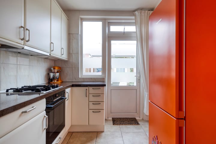 Photo 15 of Kerstroosstraat 4