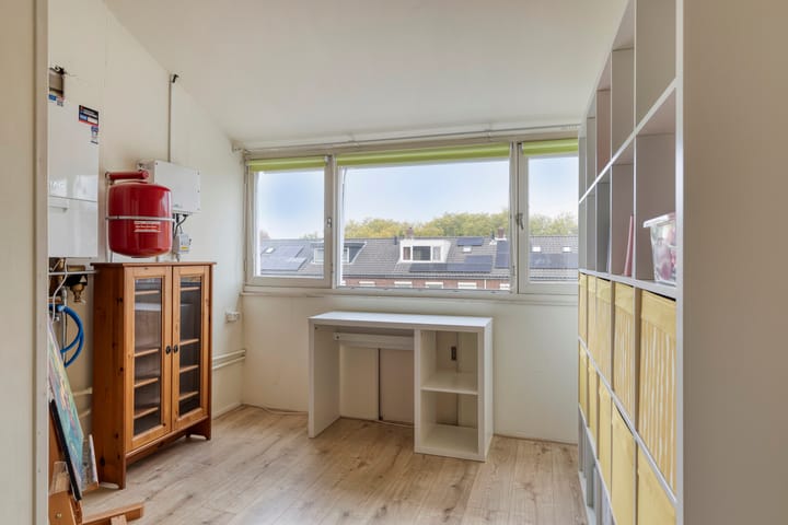 Photo 30 of Kerstroosstraat 4