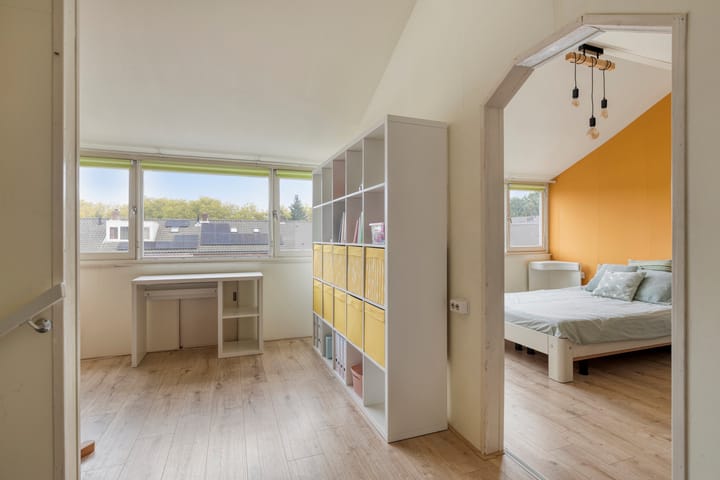 Photo 32 of Kerstroosstraat 4