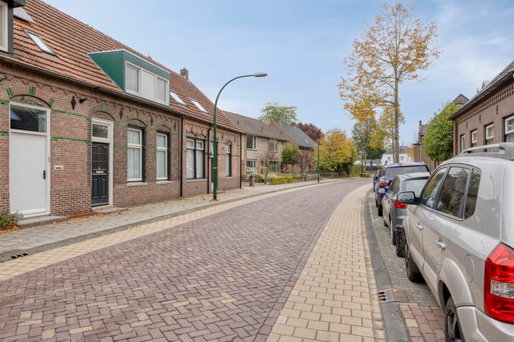 Photo 10 of Kapelstraat 56