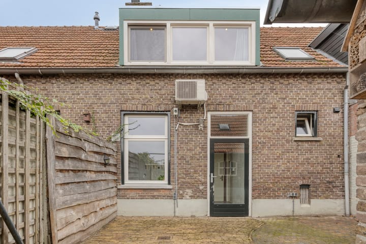 Photo 34 of Kapelstraat 56