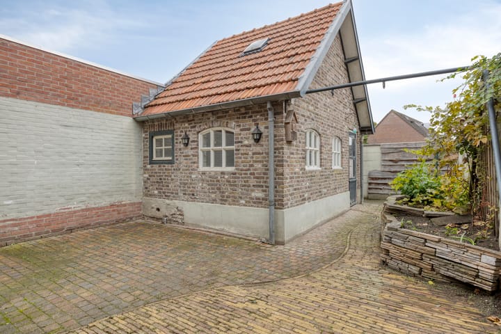 Photo 35 of Kapelstraat 56