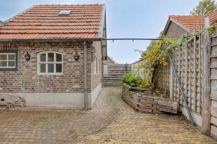 Photo 36 of Kapelstraat 56