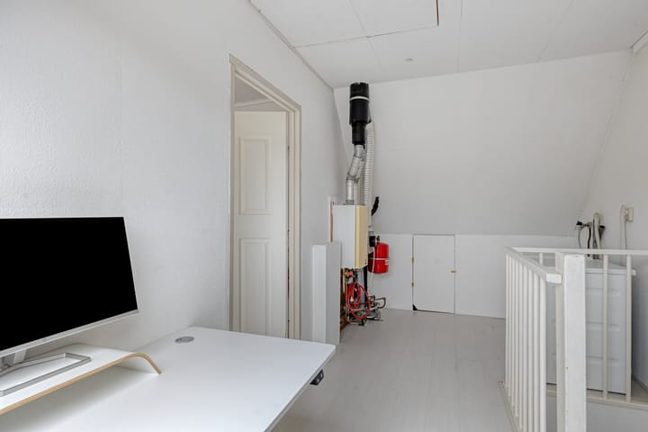 Foto 20 van Van Lunterenstraat 35