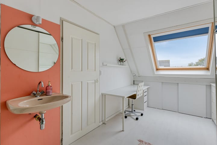 Foto 22 van Van Lunterenstraat 35