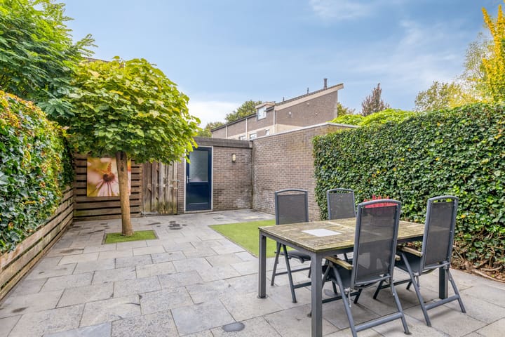 Foto 23 van Van Lunterenstraat 35