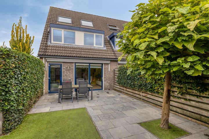 Foto 26 van Van Lunterenstraat 35