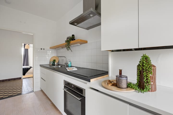 Foto 15 van Molukkenstraat 106