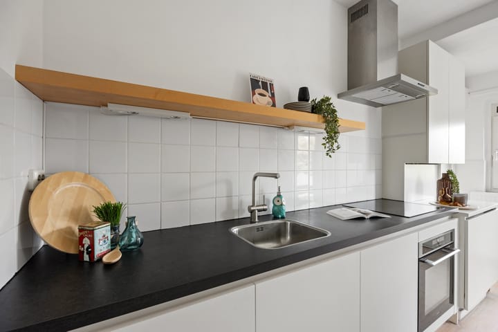 Foto 16 van Molukkenstraat 106