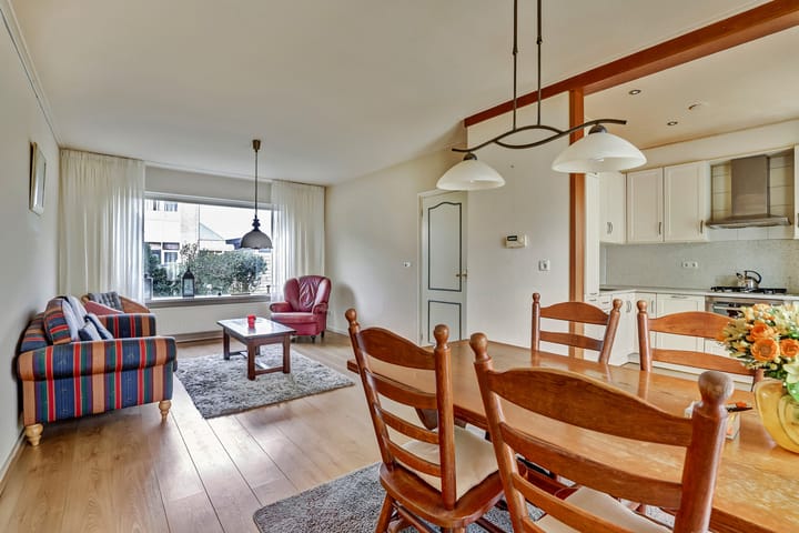 Photo 3 of M.D.de Grootstraat 36