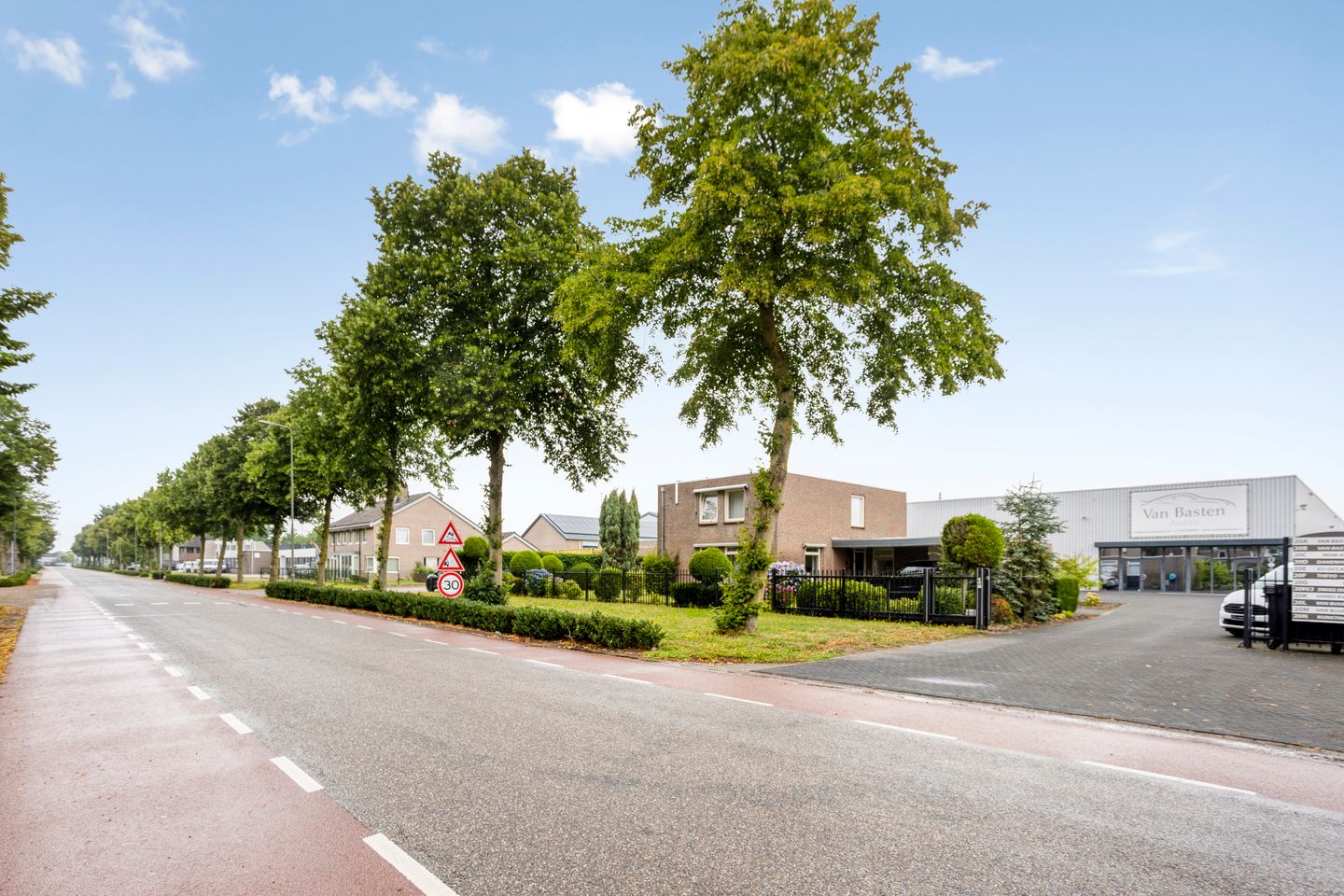 Bekijk foto 5 van Friezenweg 20