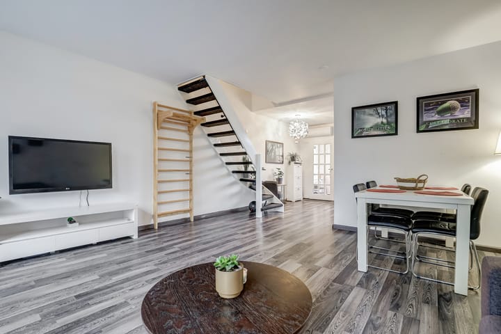 Foto 11 van Helmondstraat 8