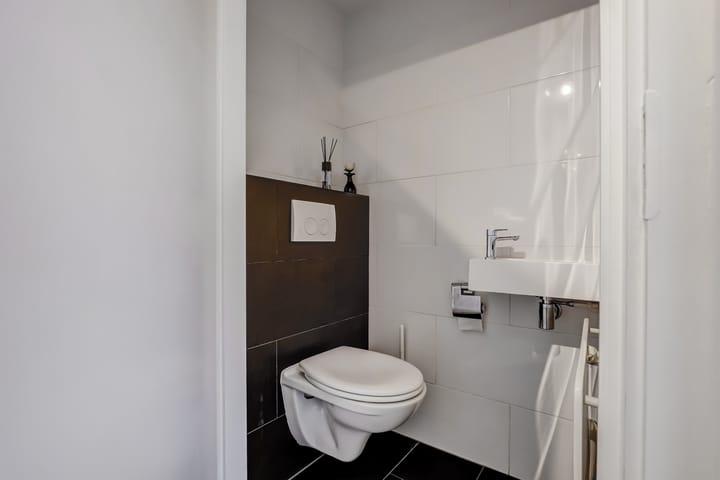 Foto 15 van Helmondstraat 8