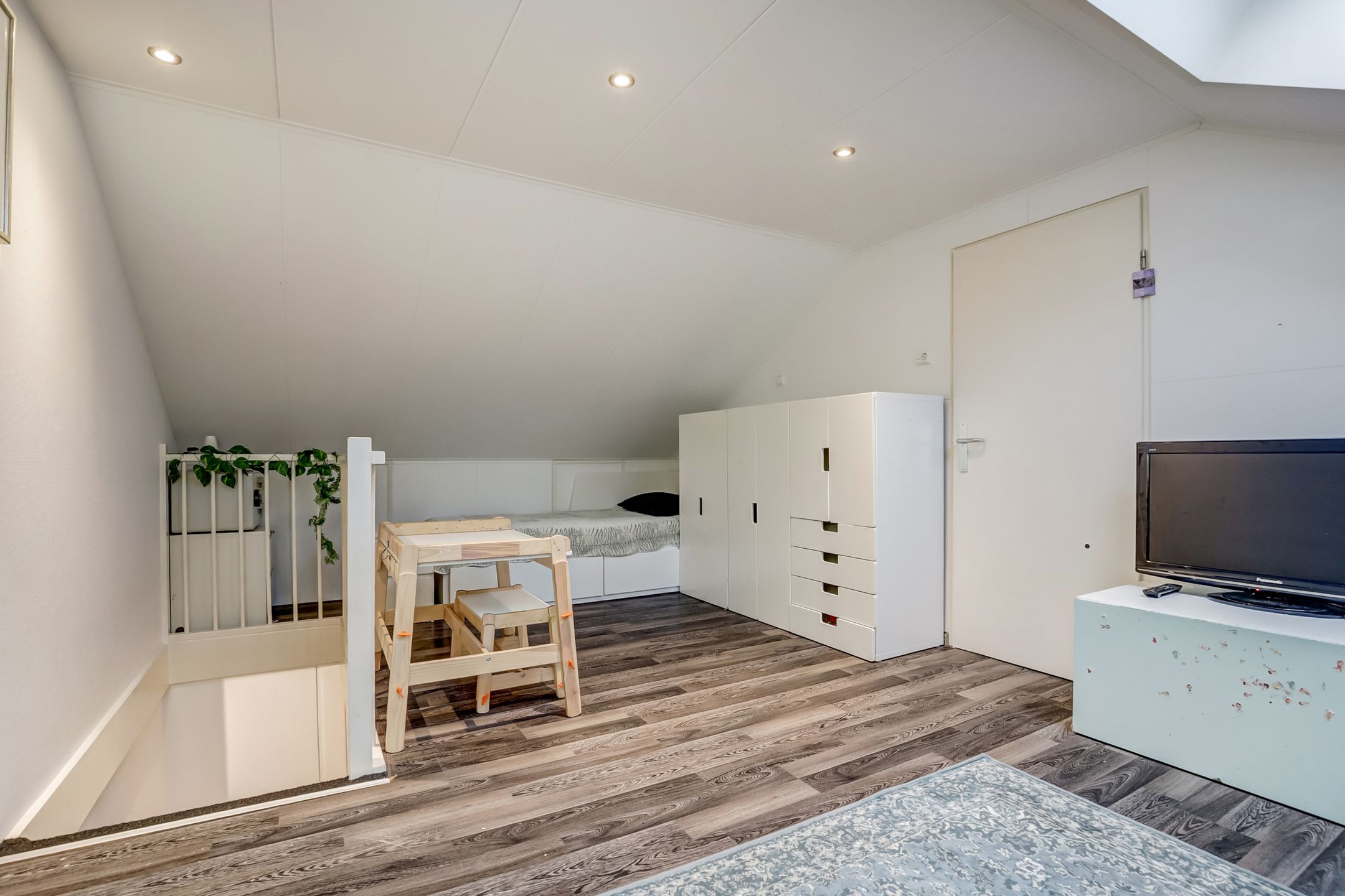 Foto 24 van Helmondstraat 8