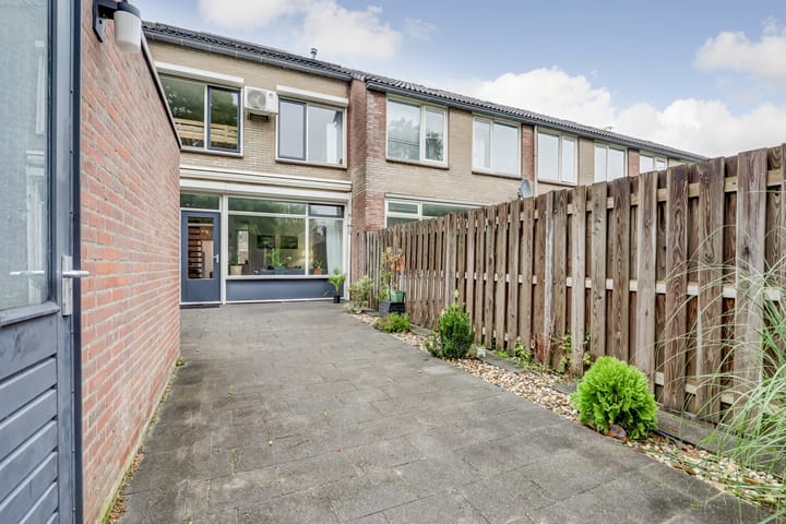 Foto 26 van Helmondstraat 8