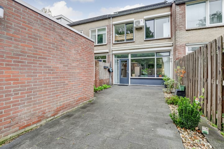 Foto 27 van Helmondstraat 8